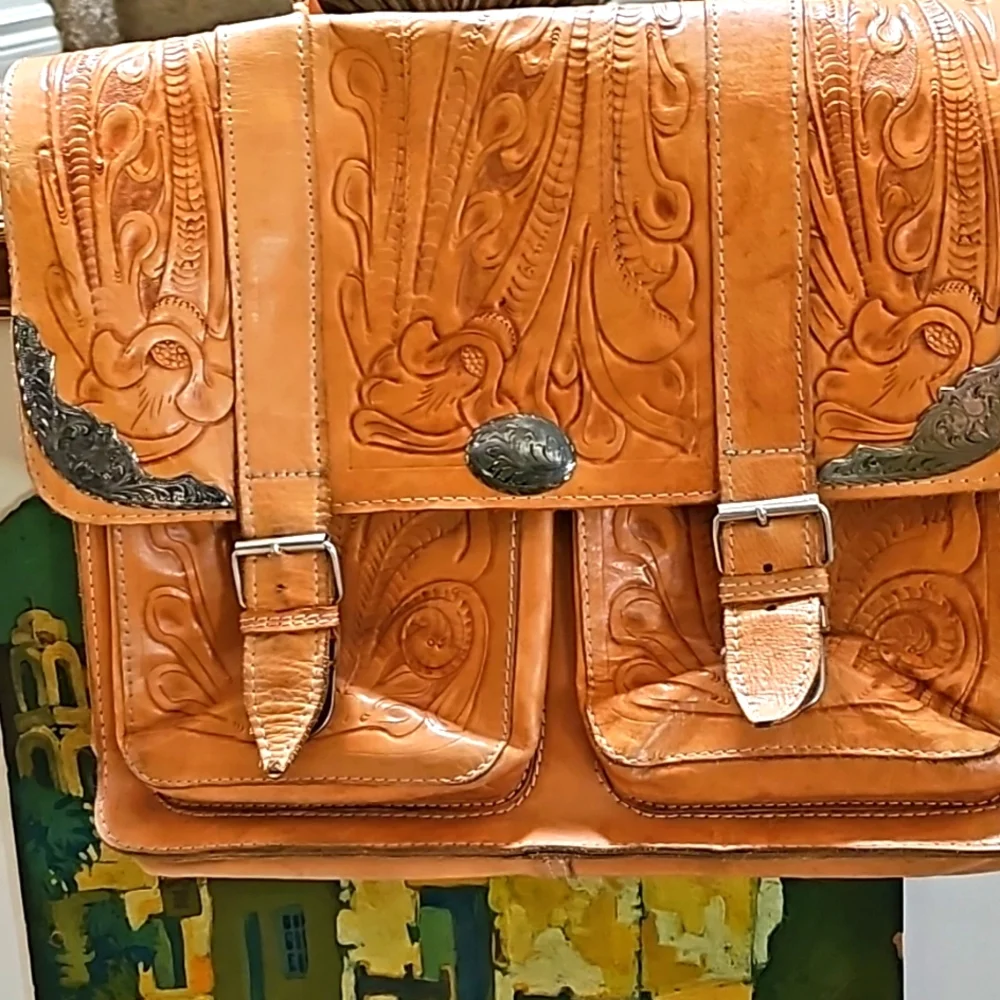 VINTAGE LEATHER BAG